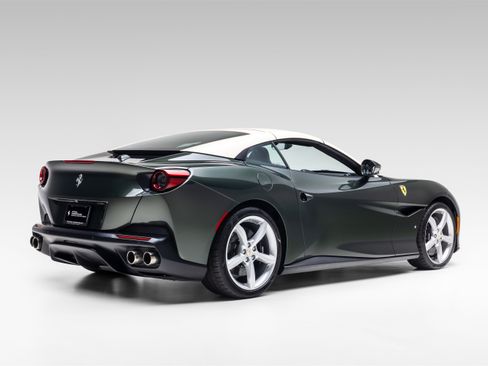 Certified 2019 Ferrari Portofino RWD image 10