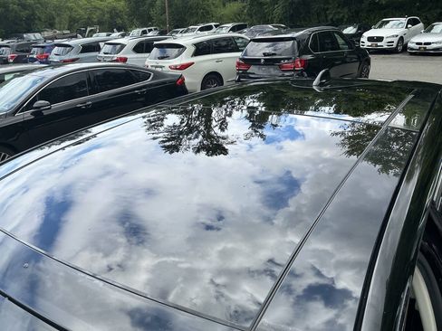 Used 2015 Ford Edge Titanium w/ Equipment Group 302A AWD/4WD image 14