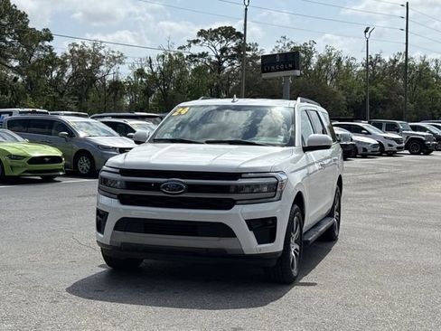 Certified 2024 Ford Expedition XLT image 2