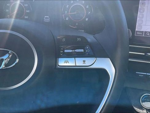 Certified 2023 Hyundai Elantra Limited image 19