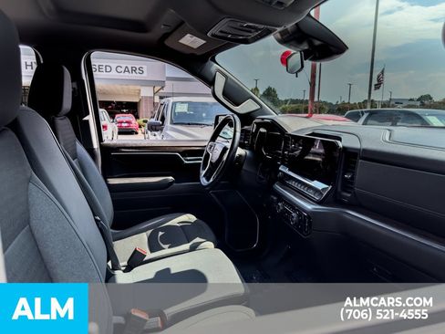 Used 2025 Chevrolet Silverado 1500 LT RWD image 21