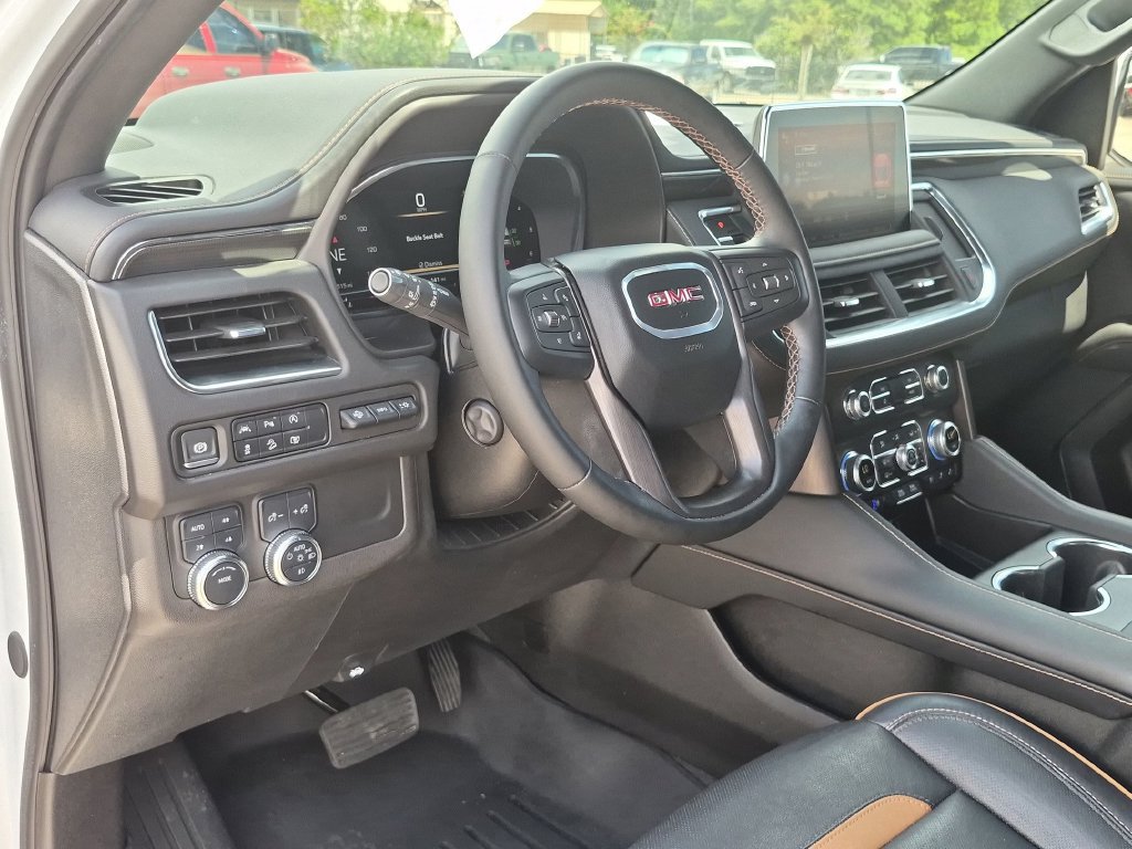Used 2024 GMC Yukon XL AT4 w/ Technology Package AWD/4WD image 35