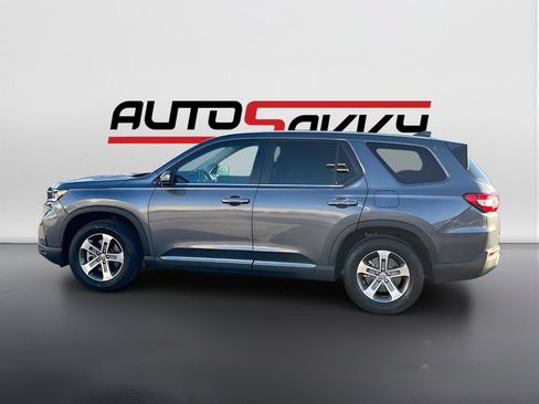 Used 2025 Honda Pilot EX-L image 4
