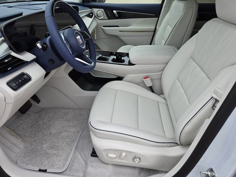 New 2026 Buick Enclave Avenir w/ Super Cruise Package FWD image 14