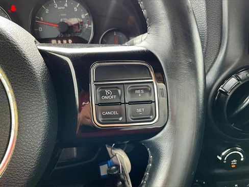 Used 2016 Jeep Wrangler Unlimited Sahara image 21