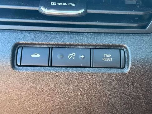 Certified 2023 Nissan Altima 2.5 SR FWD image 22