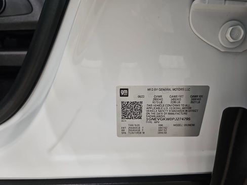 Certified 2023 Chevrolet Traverse LT w/ LPO, Floor Liner Package AWD/4WD image 44