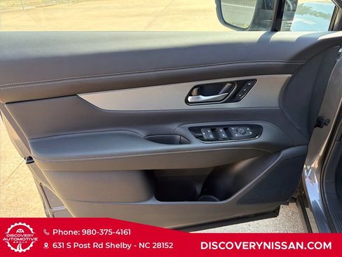New 2026 Nissan Murano SL AWD/4WD image 10