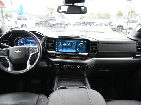 Used 2025 Chevrolet Silverado 3500 LT w/ All Star Edition image 12