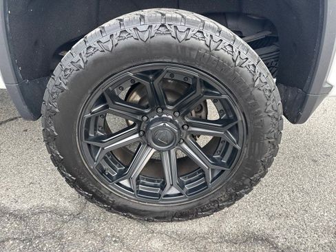 Used 2024 Chevrolet Silverado 3500 High Country w/ Technology Package image 3