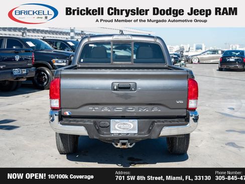 Used 2017 Toyota Tacoma SR5 image 6