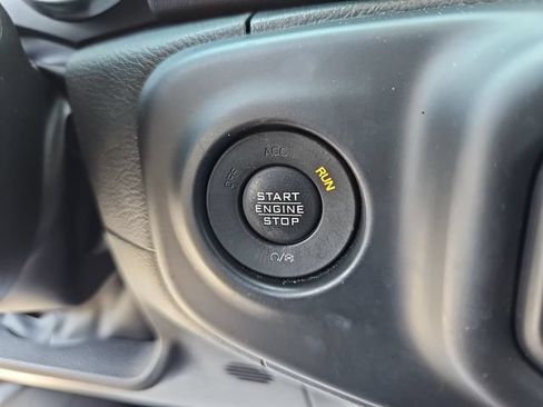 Used 2022 Jeep Wrangler Unlimited Sahara w/ Cold Weather Group AWD/4WD image 29
