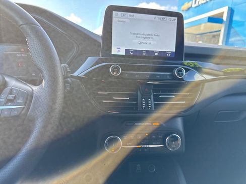 Used 2025 Ford Escape ST-Line image 19