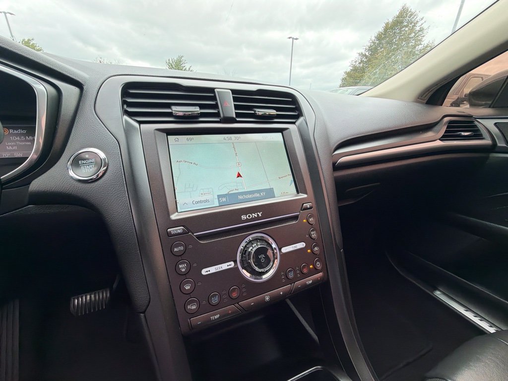 Used 2020 Ford Fusion Titanium AWD/4WD image 9