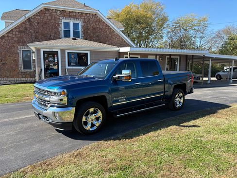 Used 2018 Chevrolet Silverado 1500 LTZ w/ Max Trailering Package image 1