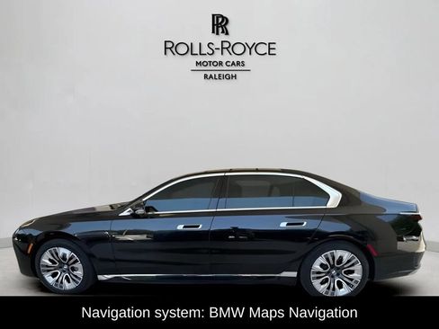 Used 2024 BMW i7 xDrive60 AWD/4WD image 3