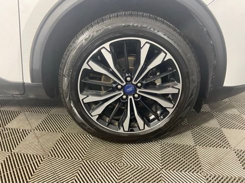 Used 2022 Ford Escape SE w/ SE Sport Appearance Package AWD/4WD image 22