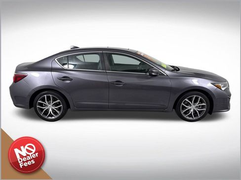 Used 2020 Acura ILX w/ Premium Package image 2