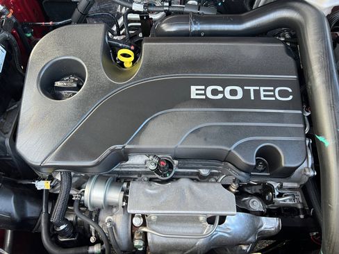 Used 2022 Chevrolet Equinox RS w/ RS Leather Package image 39