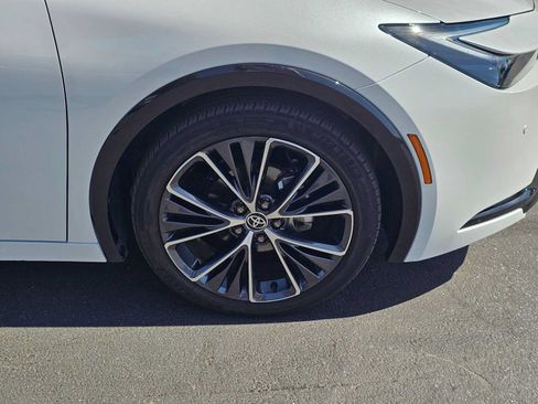 Certified 2026 Toyota Prius XLE FWD image 9