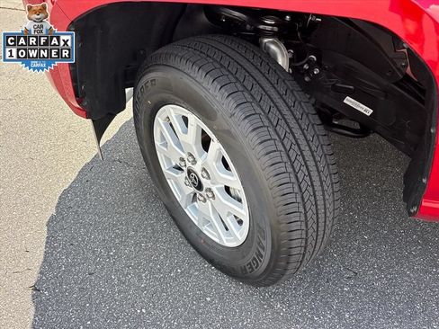 Used 2025 Toyota Tacoma SR5 AWD/4WD image 27