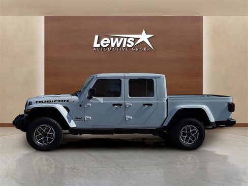New 2025 Jeep Gladiator Rubicon image 3