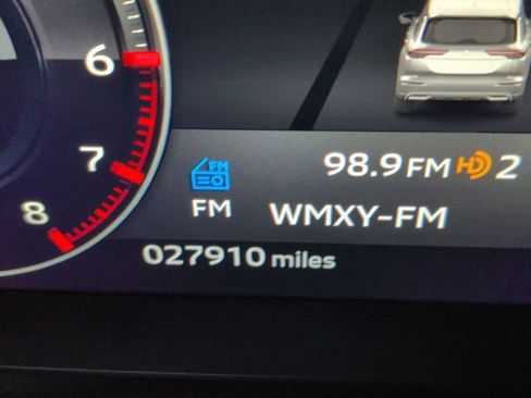 Used 2023 Mitsubishi Outlander SEL image 14