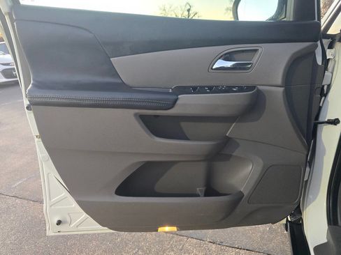 Used 2014 Honda Odyssey EX-L image 12
