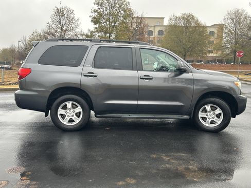 Used 2016 Toyota Sequoia SR5 image 10