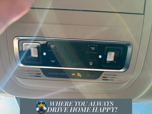 New 2025 Lincoln Nautilus Premier image 15