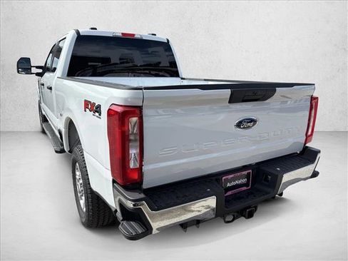 New 2026 Ford F250 XLT w/ FX4 Off-Road Package image 3
