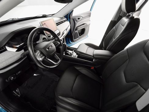 Certified 2022 Jeep Compass Latitude image 19