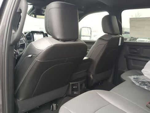 New 2026 RAM 2500 Tradesman AWD/4WD image 18