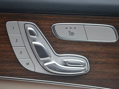 Certified 2022 Mercedes-Benz GLC 300 4MATIC image 13