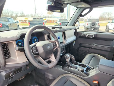 New 2026 Ford Bronco Outer Banks image 11