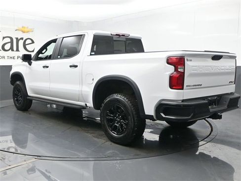 Used 2022 Chevrolet Silverado 1500 ZR2 image 35