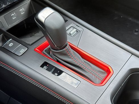 New 2026 Nissan Kicks SR image 18