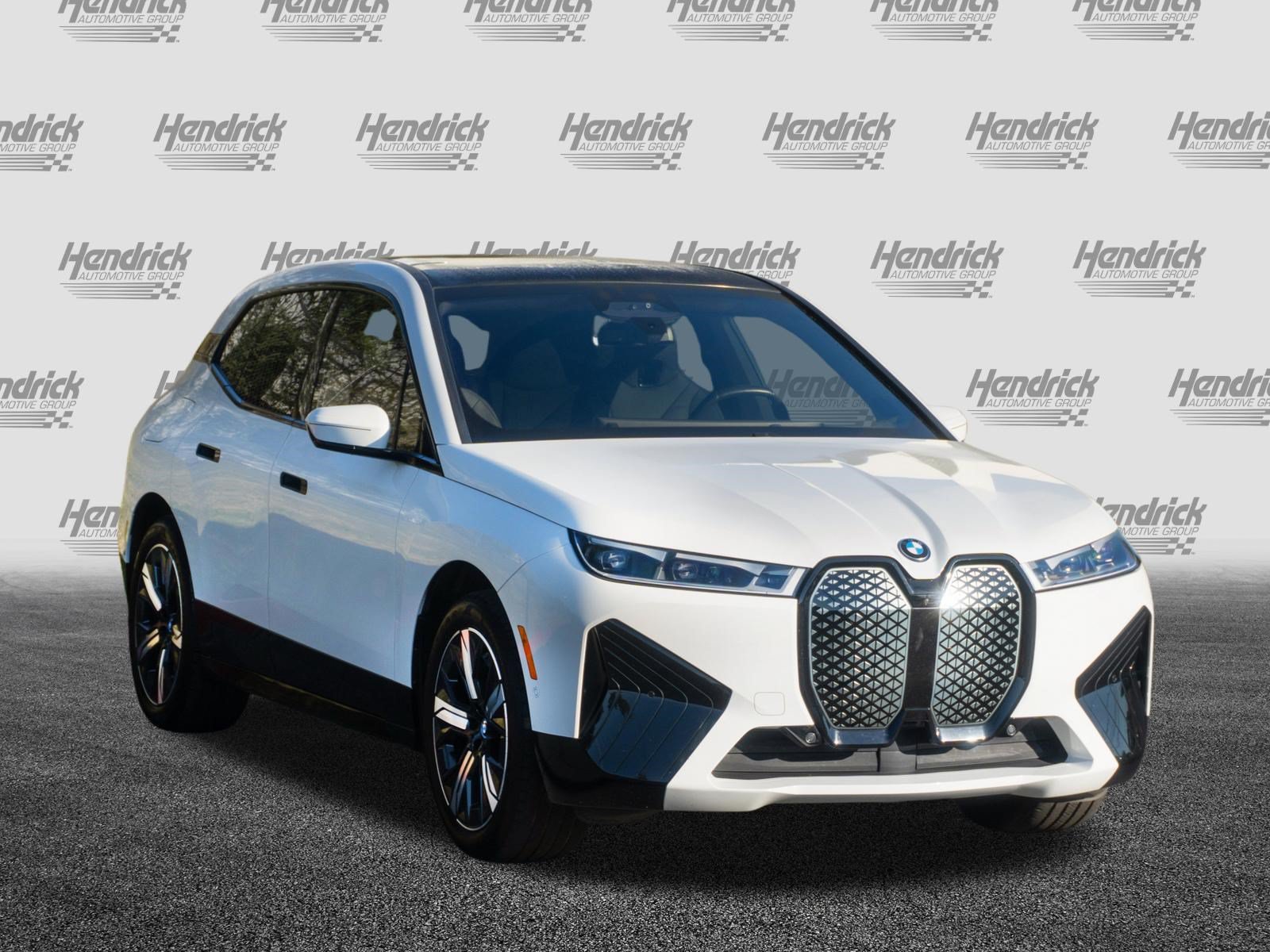 Certified 2024 BMW iX xDrive50 w/ Premium Package AWD/4WD image 2
