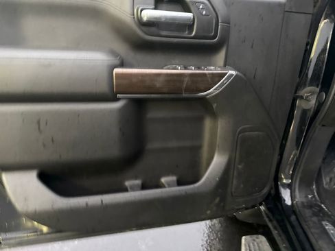 Used 2020 Chevrolet Silverado 2500 LT w/ Convenience Package image 10