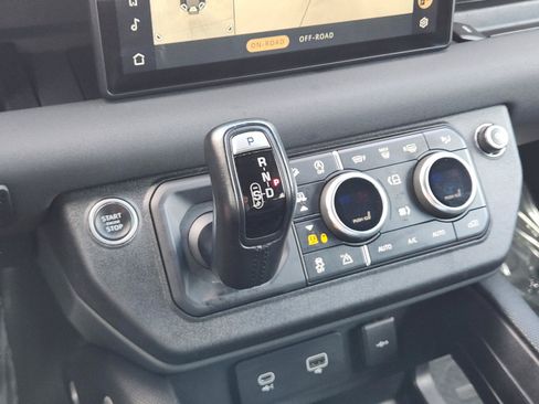 Certified 2021 Land Rover Defender 110 X-Dynamic SE AWD/4WD image 20