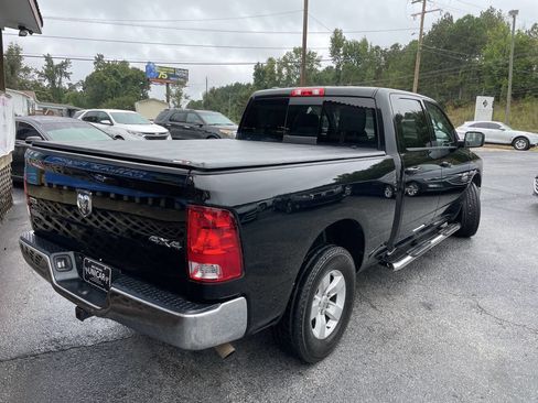 Used 2019 RAM 1500 Classic SLT image 8