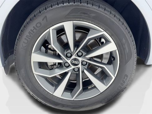 Used 2022 Audi Q5 2.0T Premium Plus w/ Premium Plus Package image 57