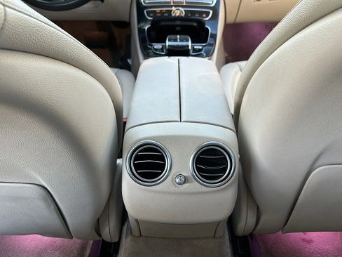 Used 2017 Mercedes-Benz E 300 4MATIC image 28