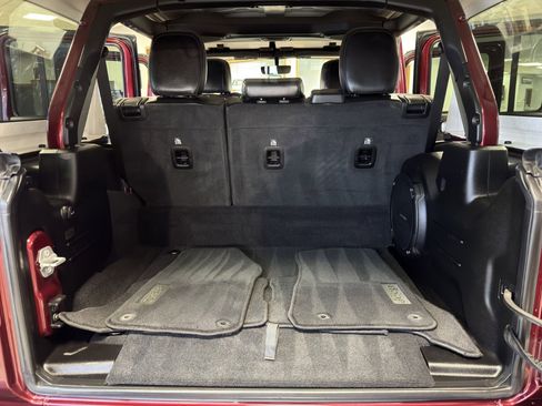 Used 2022 Jeep Wrangler Unlimited Sahara image 37