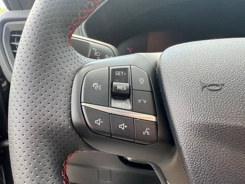 Certified 2024 Ford Escape ST-Line w/ Tech Pack #1 AWD/4WD image 9