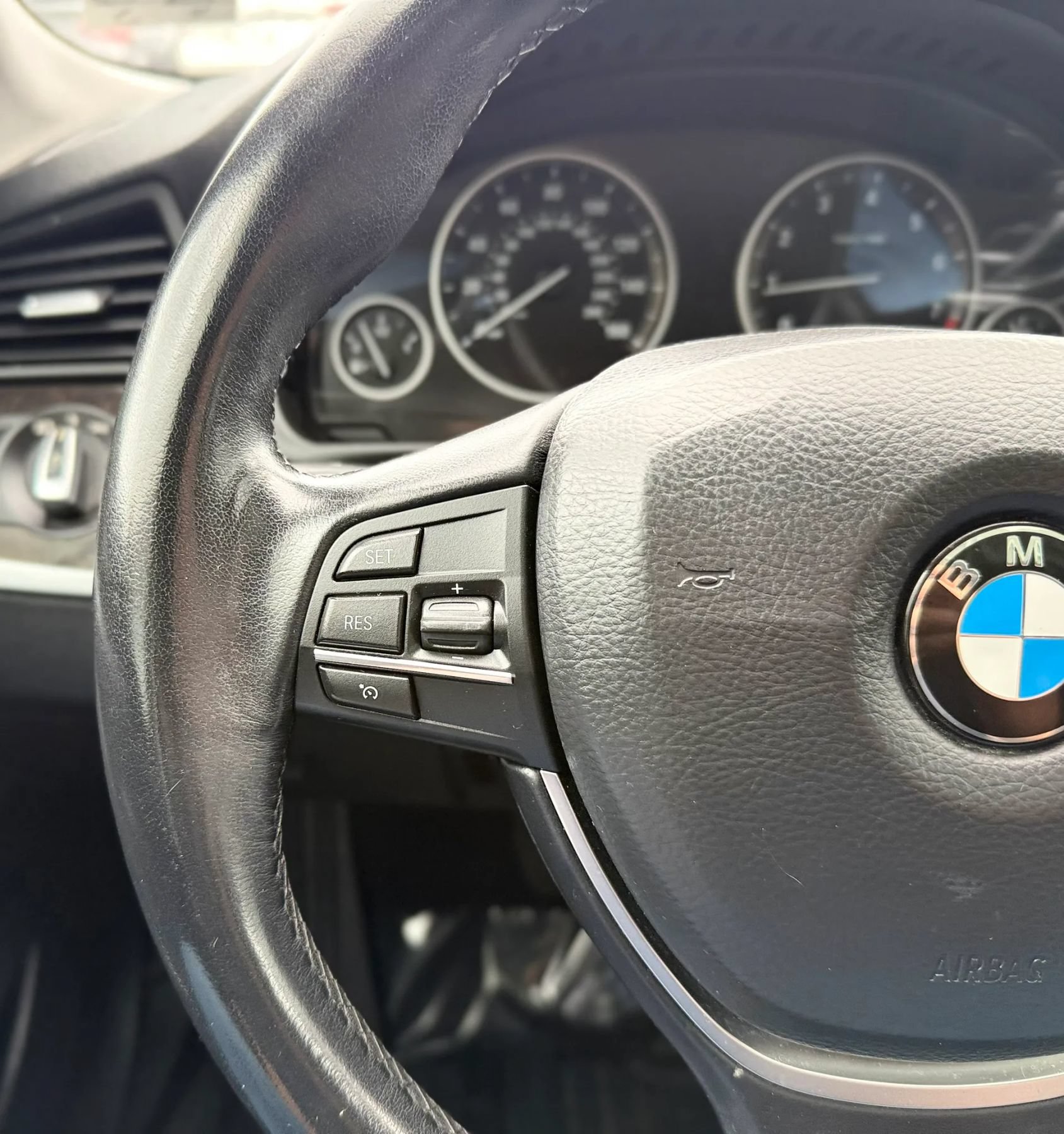 Used 2015 BMW 528i xDrive Sedan AWD/4WD image 14