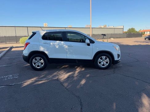 Used 2015 Chevrolet Trax LS w/ LPO, Cargo Package image 10