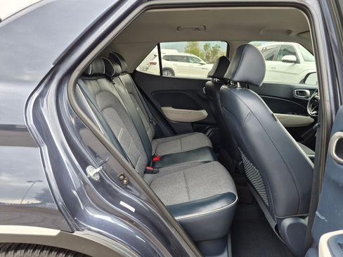 Used 2021 Hyundai Venue w/ Cargo Package FWD image 32