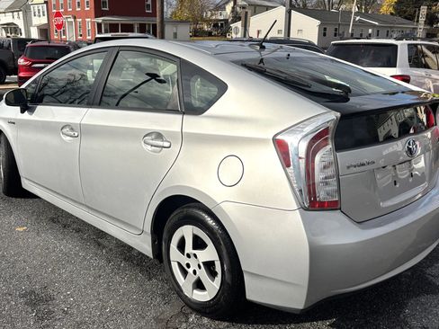 Used 2013 Toyota Prius Three image 4