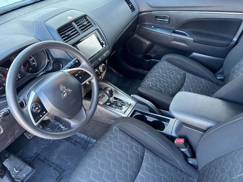 Used 2025 Mitsubishi Outlander Sport ES image 10